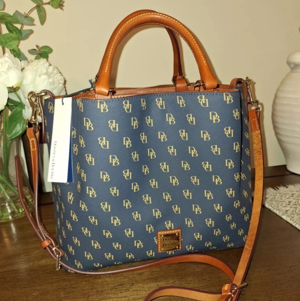 Dooney & Bourke Barlow Large Women's Bag